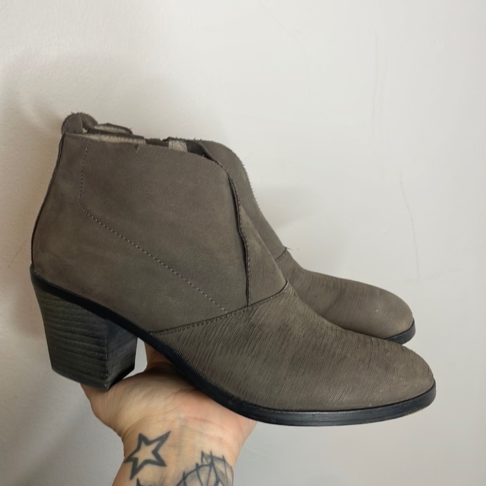 Eileen Fisher | Women’s Murphy Block Heel Booties Size 10